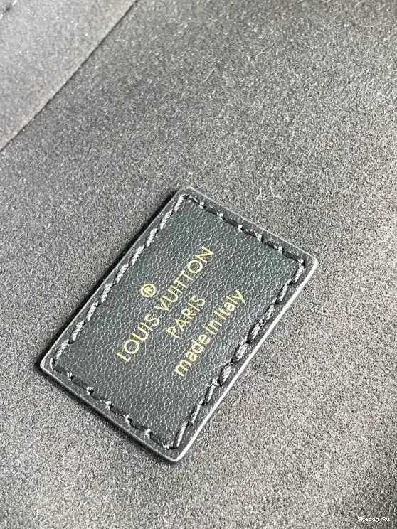 PM VANITY LOUIS VUITTON 0604
